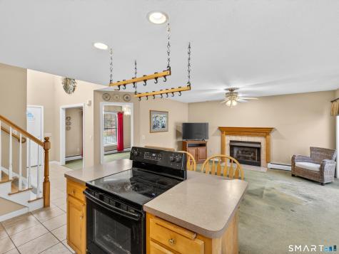11 Cottage Lane East Lyme CT 06357