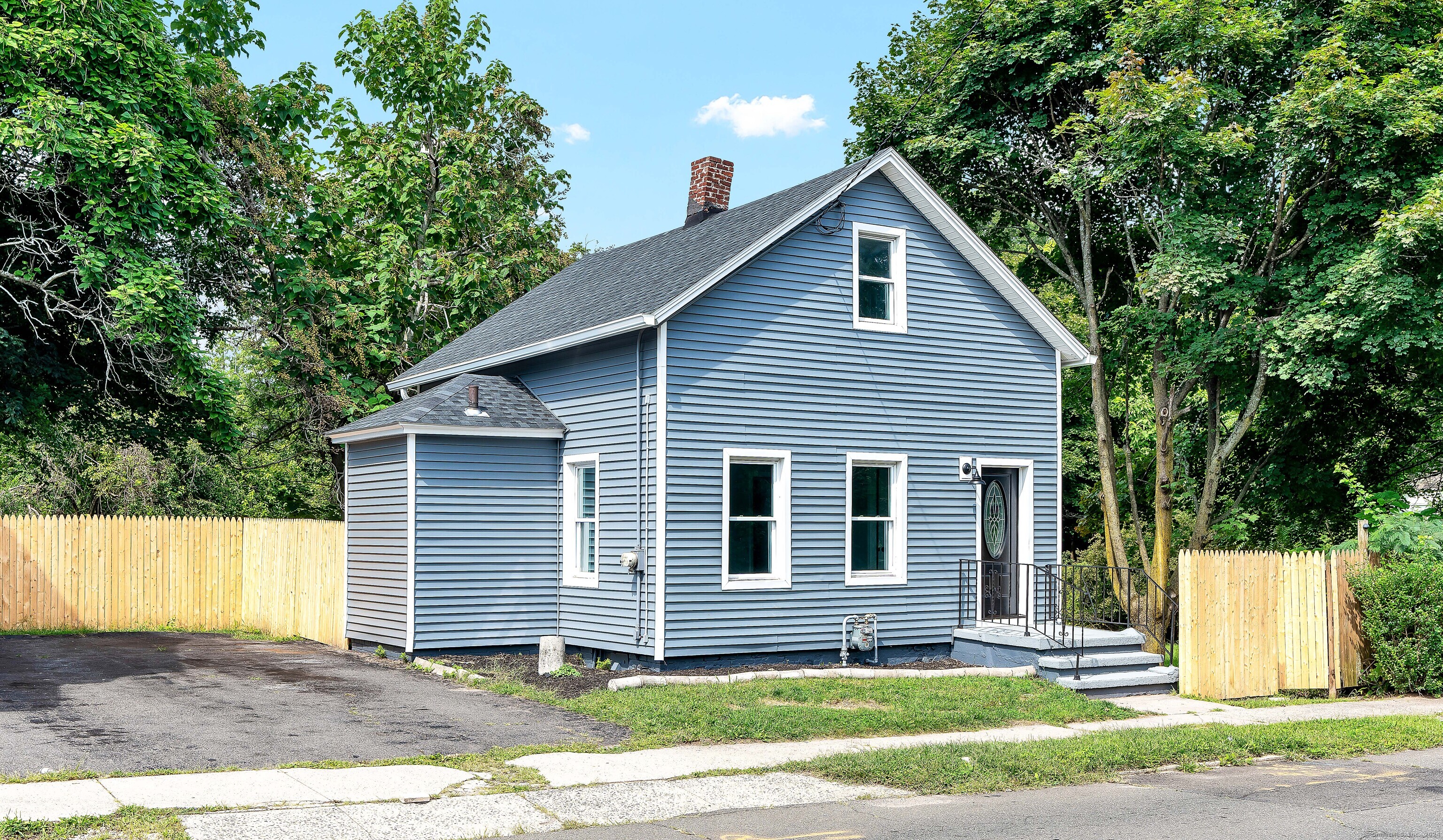 60 Bowen Street Hamden CT 06514