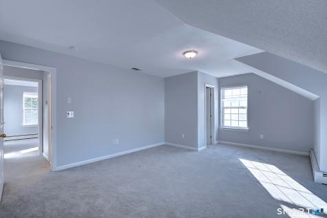184 Rolling Green Middletown CT 06457