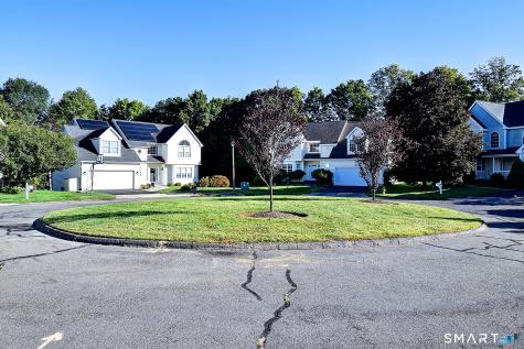 184 Rolling Green Middletown CT 06457