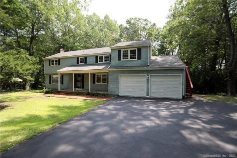 35 Hitchcock Lane Avon CT 06001