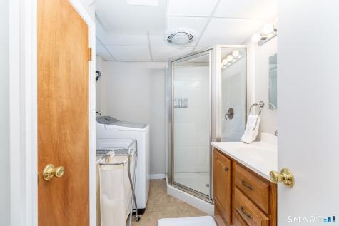 14 Fennwood Circle Newington CT 06111