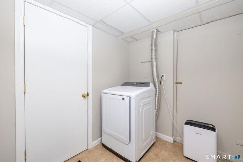 14 Fennwood Circle Newington CT 06111