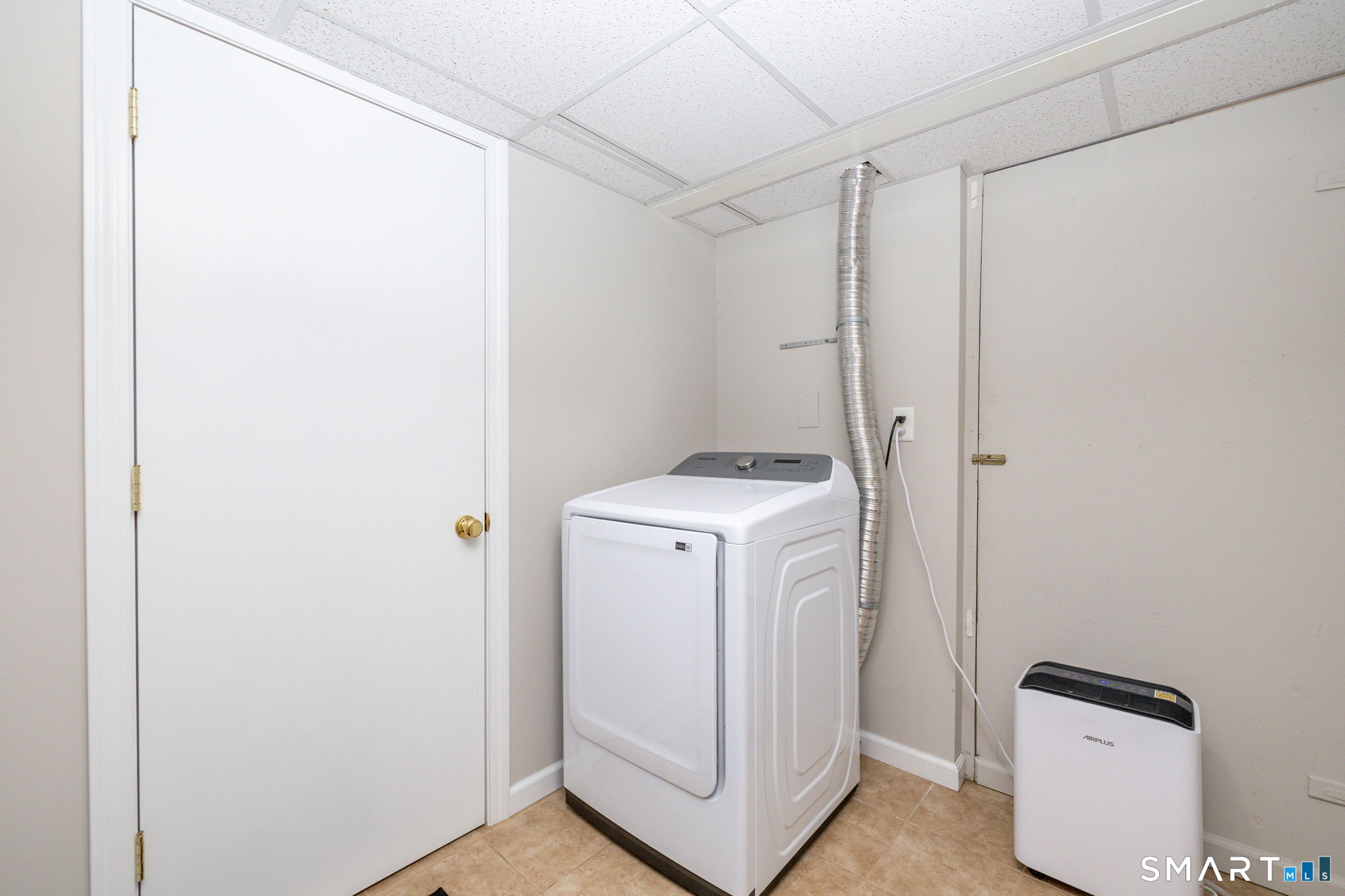 14 Fennwood Circle Newington CT 06111