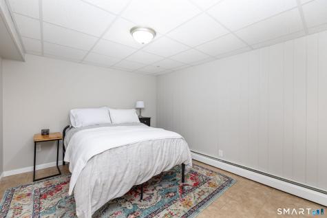 14 Fennwood Circle Newington CT 06111