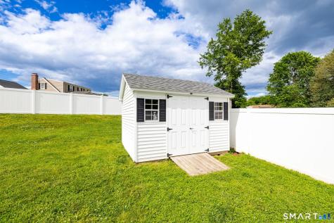 14 Fennwood Circle Newington CT 06111