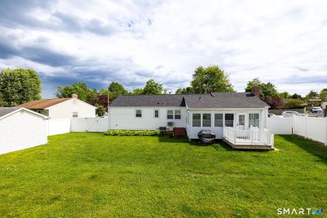 14 Fennwood Circle Newington CT 06111