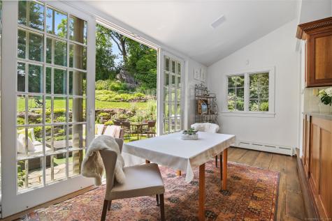 216 Hillspoint Road Westport CT 06880