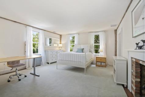 216 Hillspoint Road Westport CT 06880