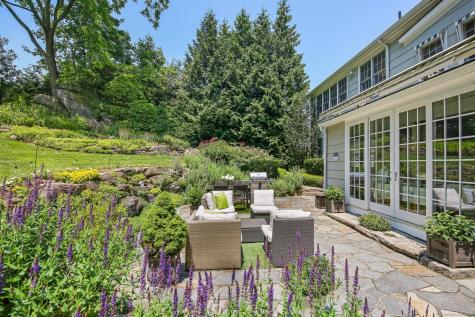 216 Hillspoint Road Westport CT 06880