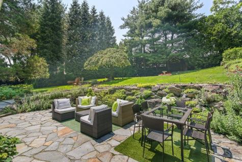 216 Hillspoint Road Westport CT 06880