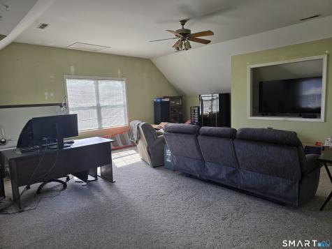 30 Commodore Hull Drive Derby CT 06418