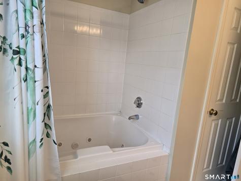 30 Commodore Hull Drive Derby CT 06418