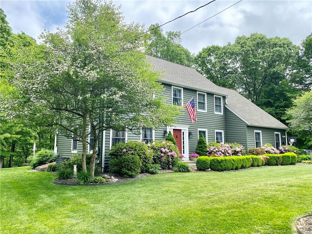 51 Post Falls Lane Hamden CT 06518