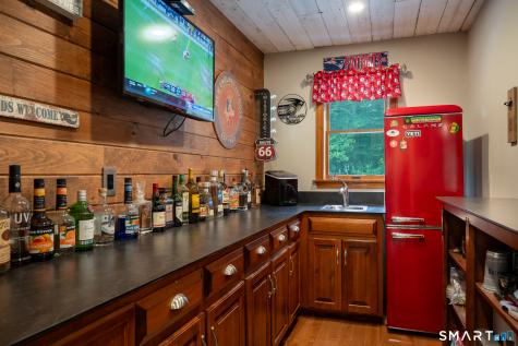 98 Dean Road East Lyme CT 06333