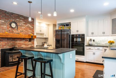 98 Dean Road East Lyme CT 06333