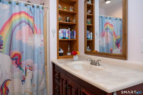98 Dean Road East Lyme CT 06333