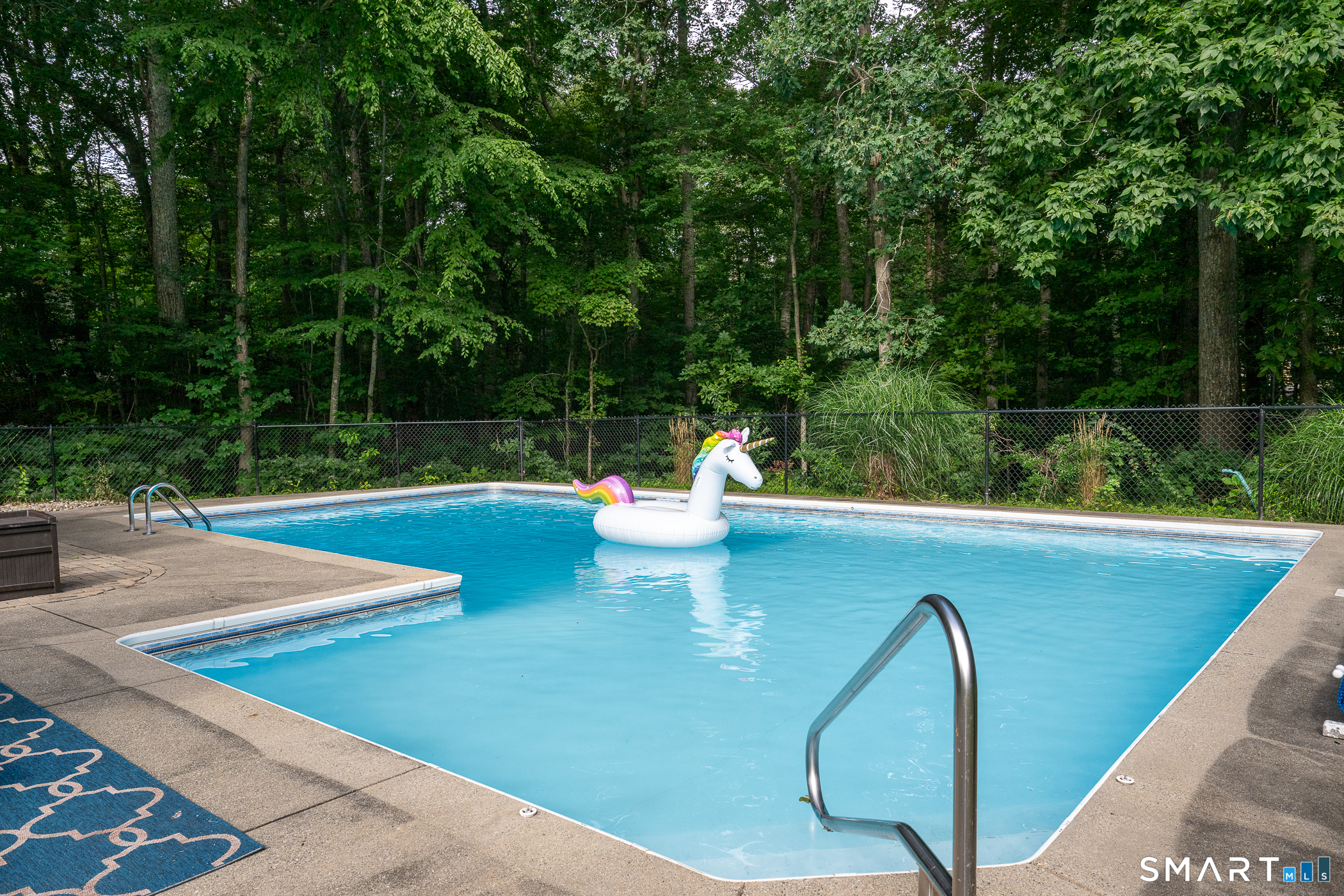 98 Dean Road East Lyme CT 06333