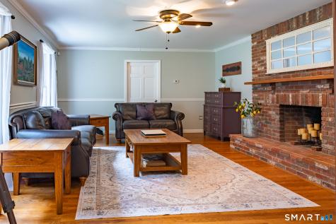 98 Dean Road East Lyme CT 06333