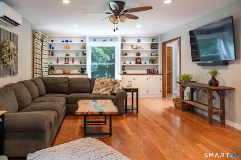 98 Dean Road East Lyme CT 06333