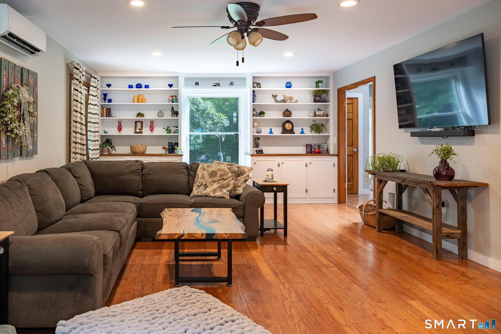 98 Dean Road East Lyme CT 06333
