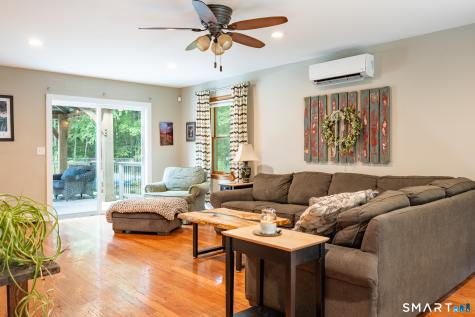 98 Dean Road East Lyme CT 06333