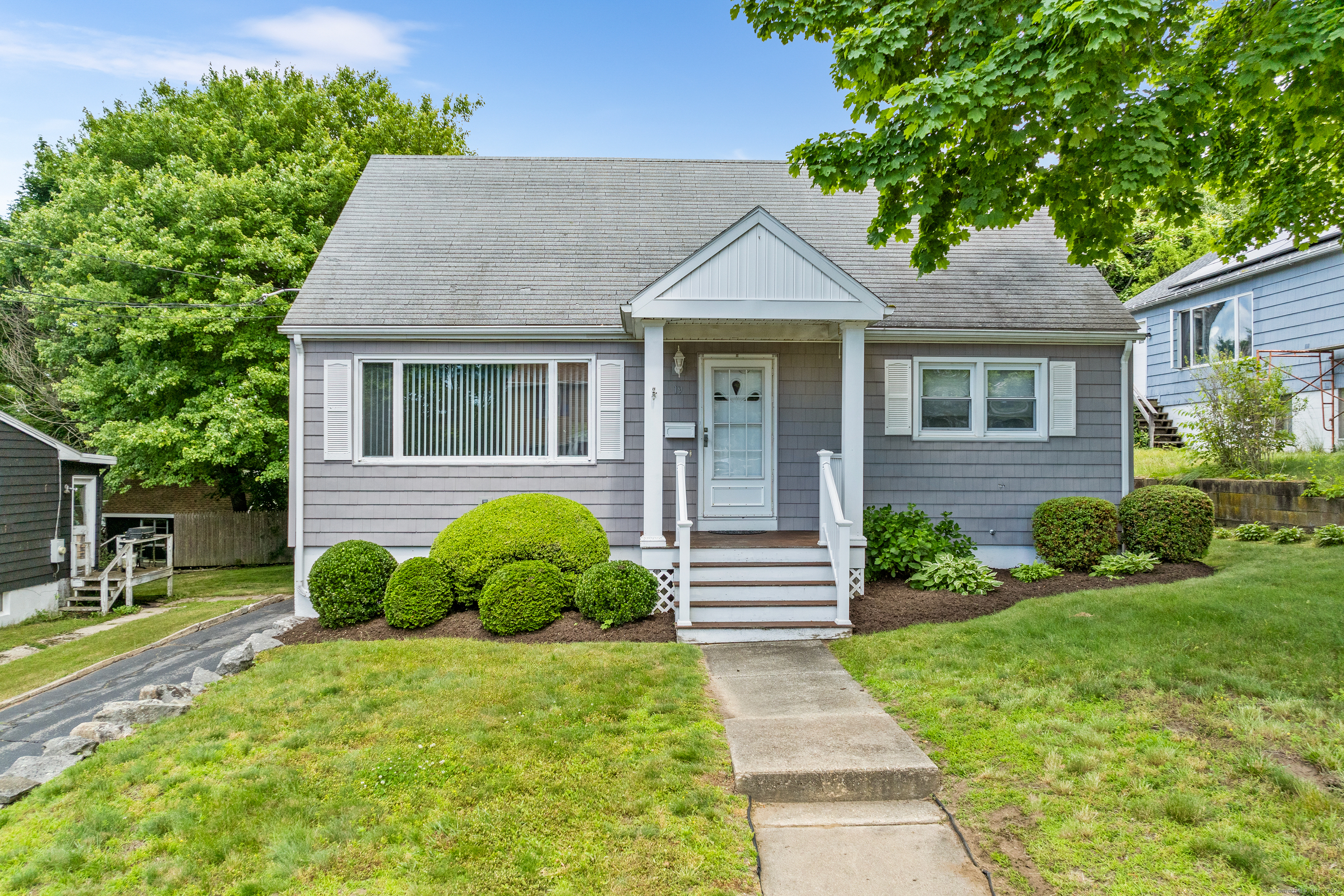 19 Margaret Street New London CT 06320