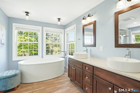 80 Anawan Avenue Middlebury CT 06762