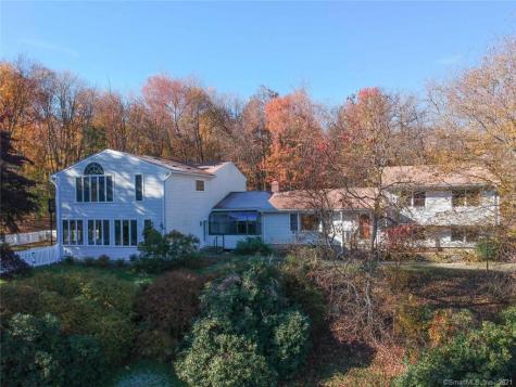 715 East Flat Hill Road Southbury CT 06488