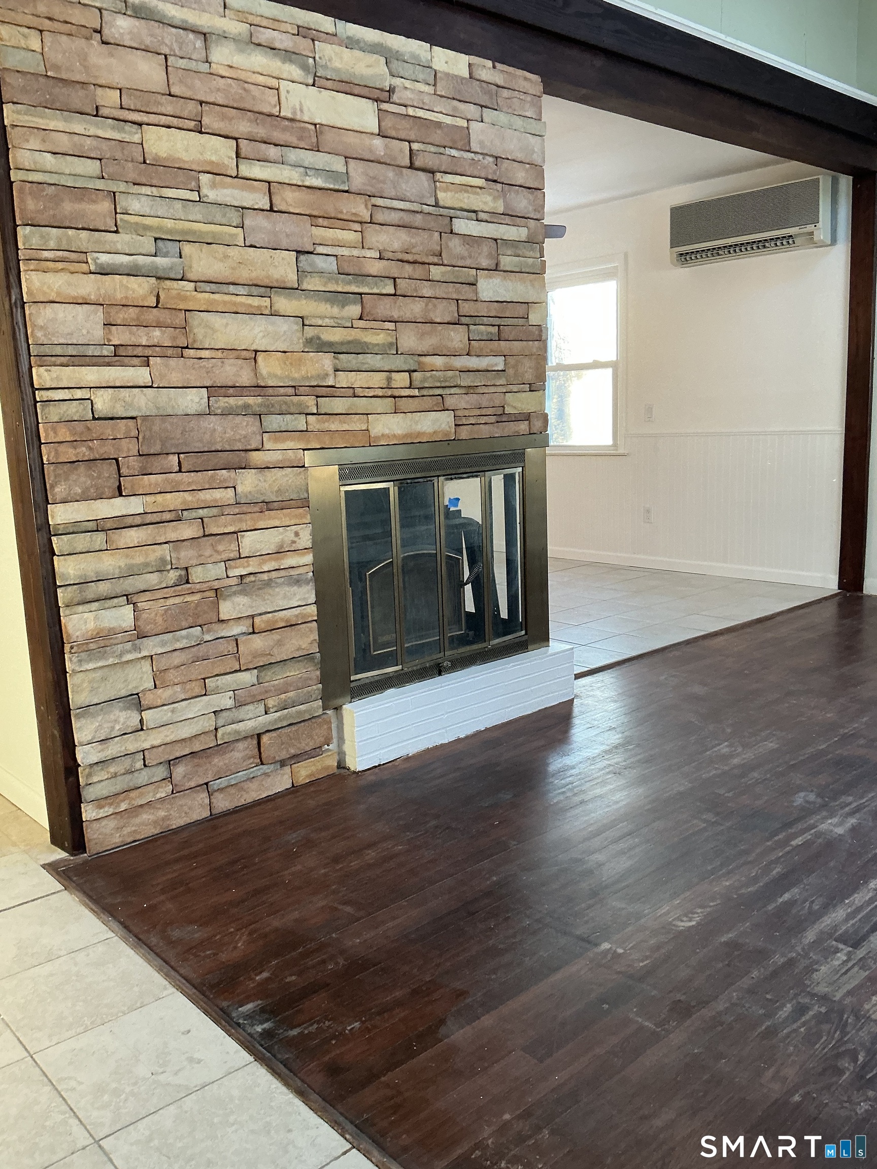 4 North Glenwoods Road Ledyard CT 06335