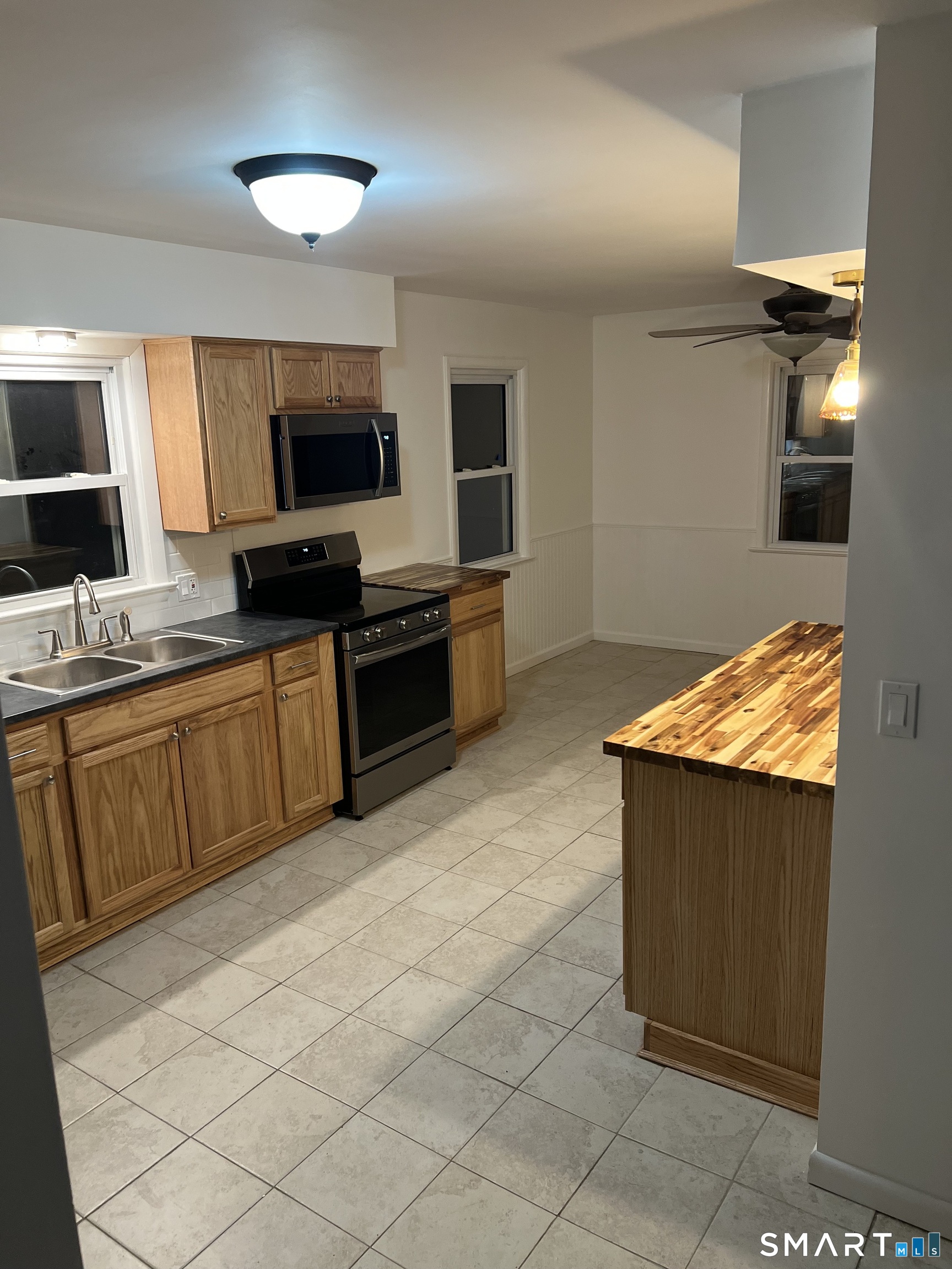 4 North Glenwoods Road Ledyard CT 06335