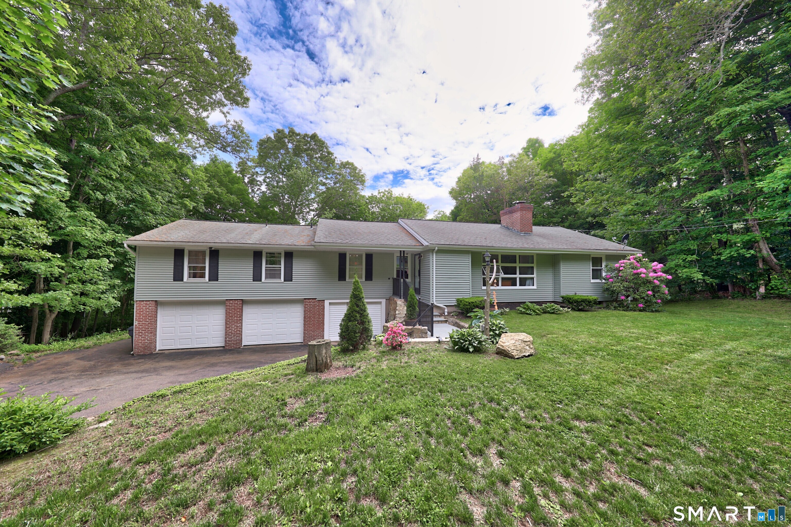 37 Anella Drive Bethany CT 06524