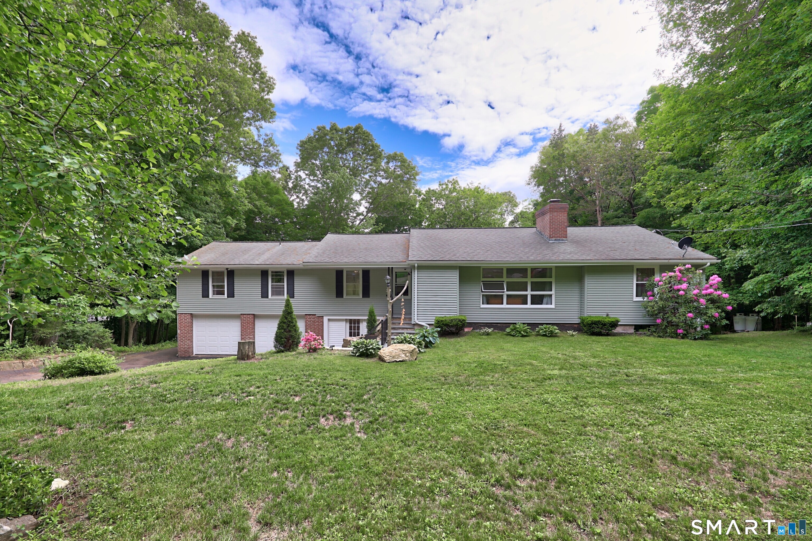 37 Anella Drive Bethany CT 06524