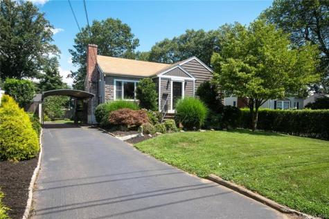 112 Country Road Fairfield CT 06824