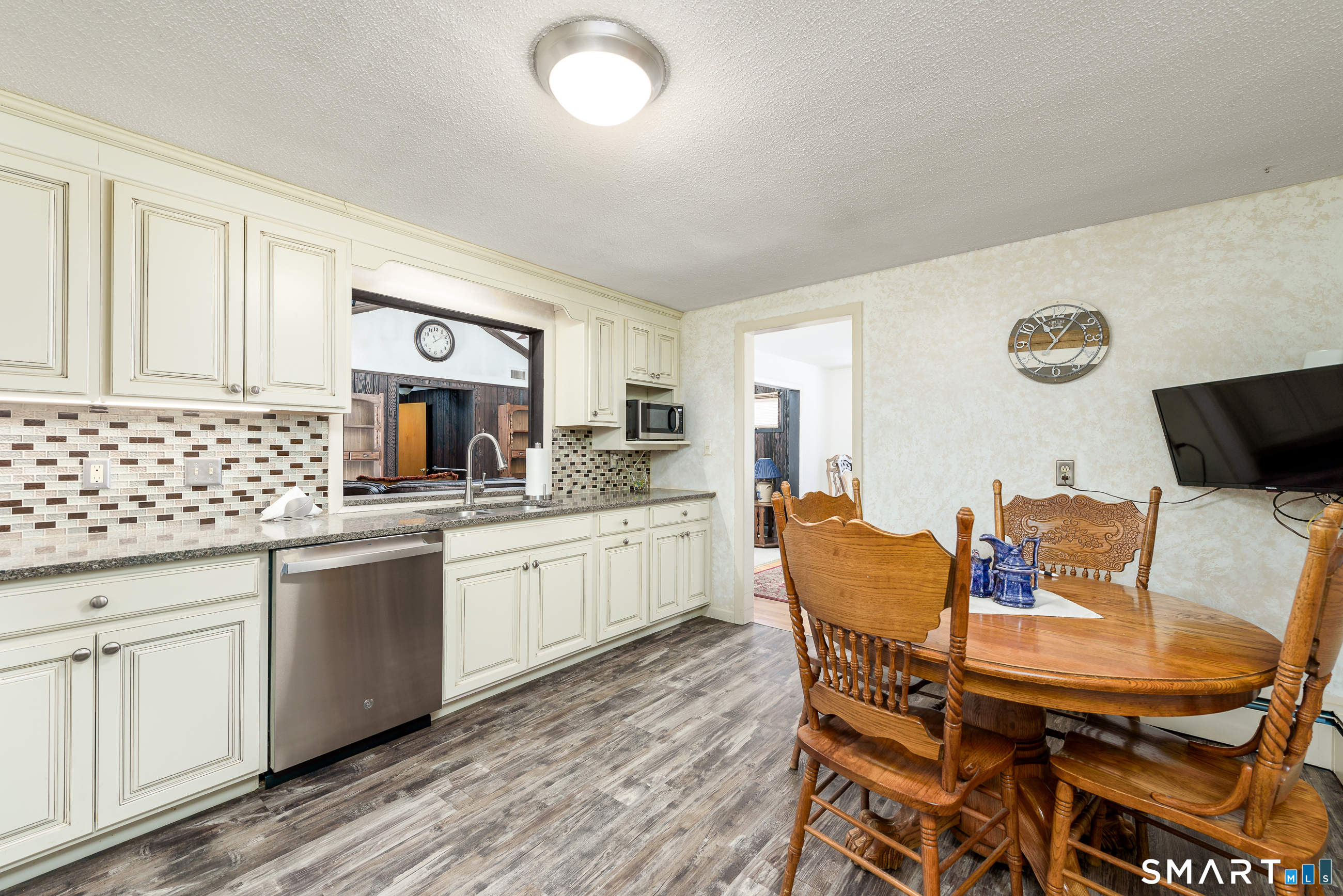 33 Ash Road South Windsor CT 06074