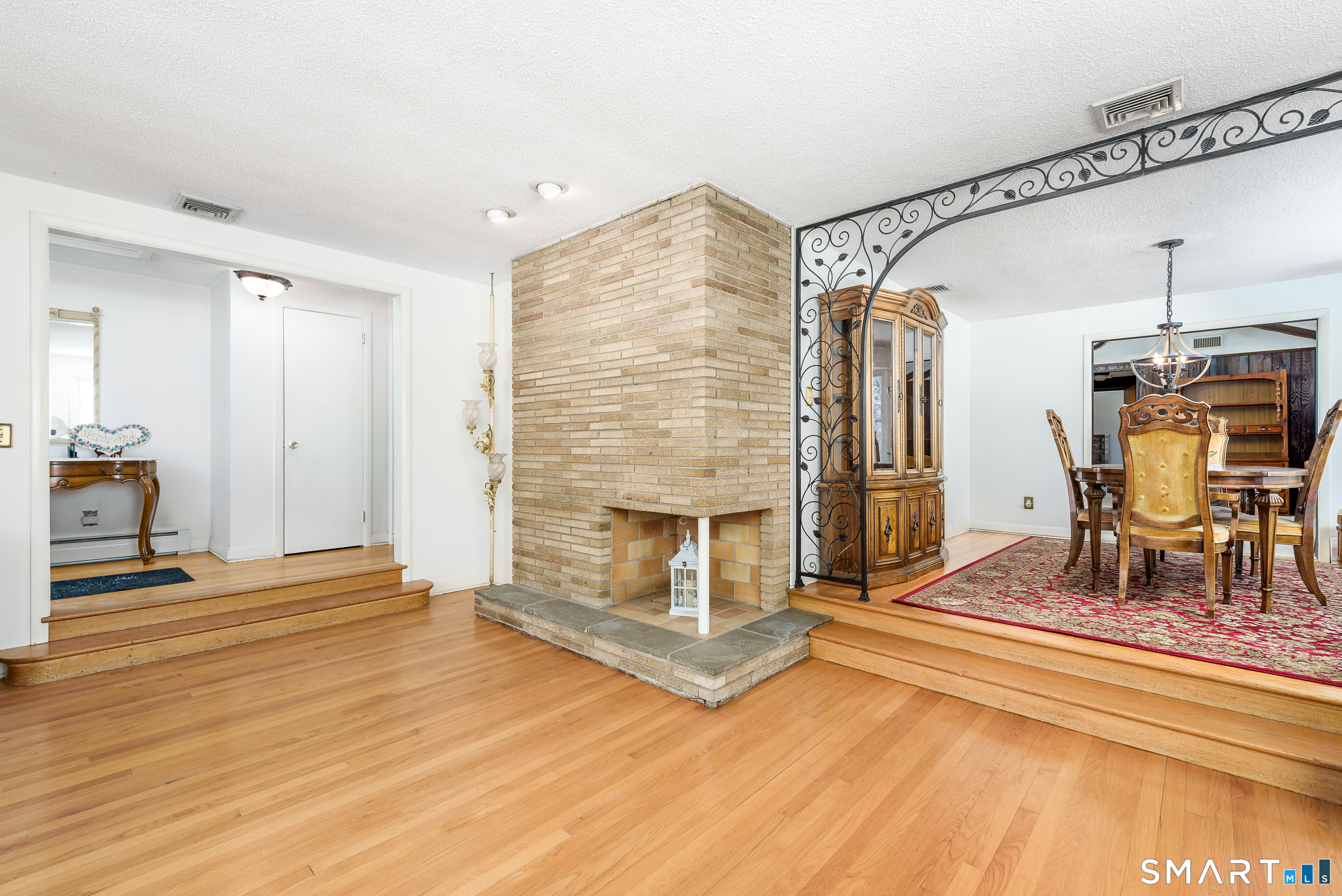 33 Ash Road South Windsor CT 06074