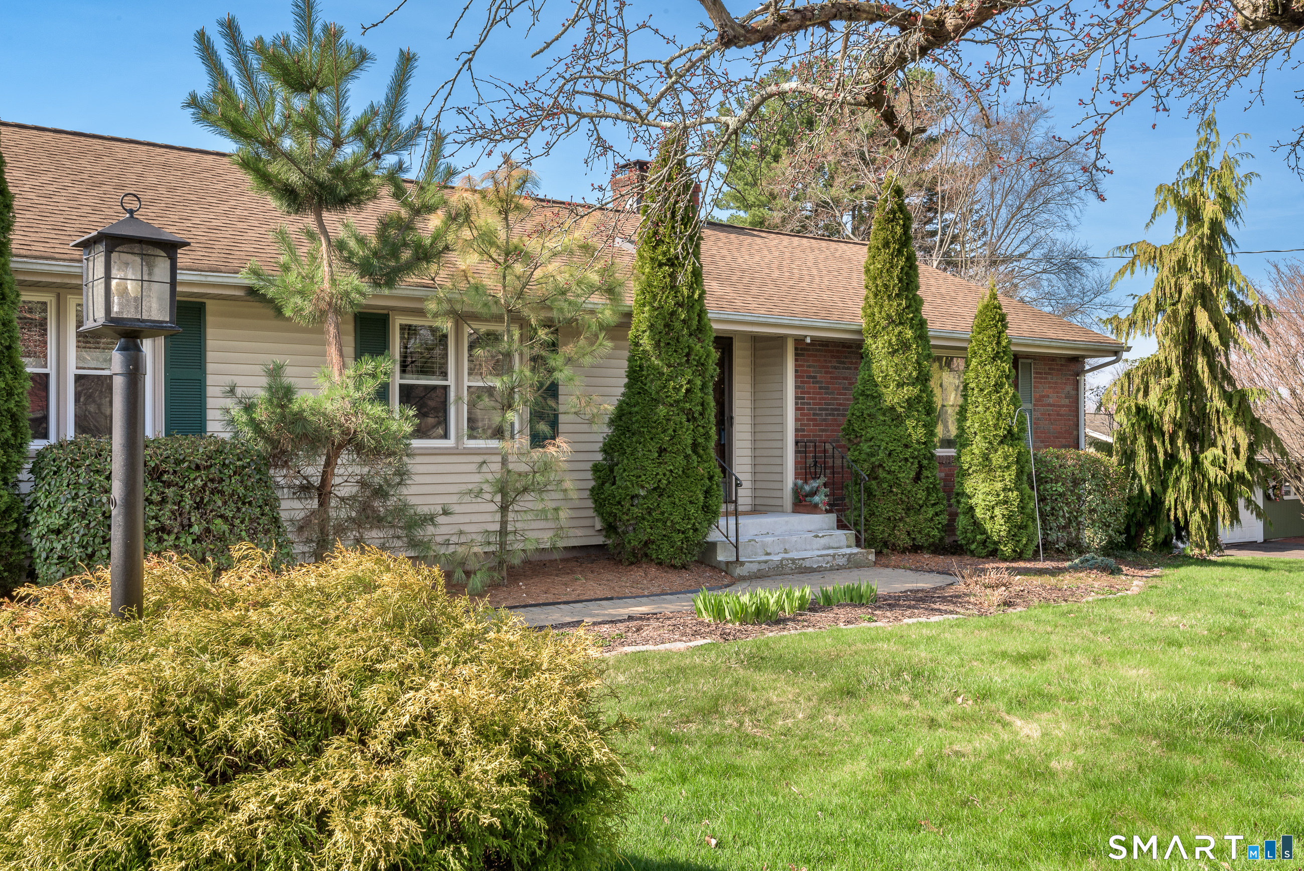 33 Ash Road South Windsor CT 06074