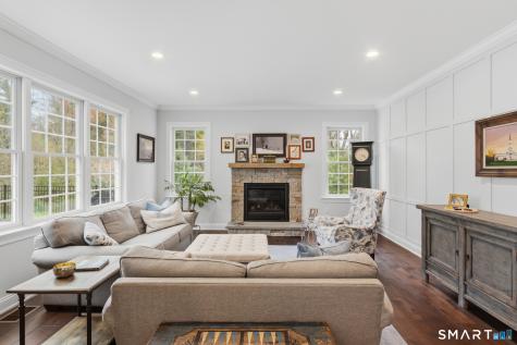 2 Murphys Turn Simsbury CT 06070