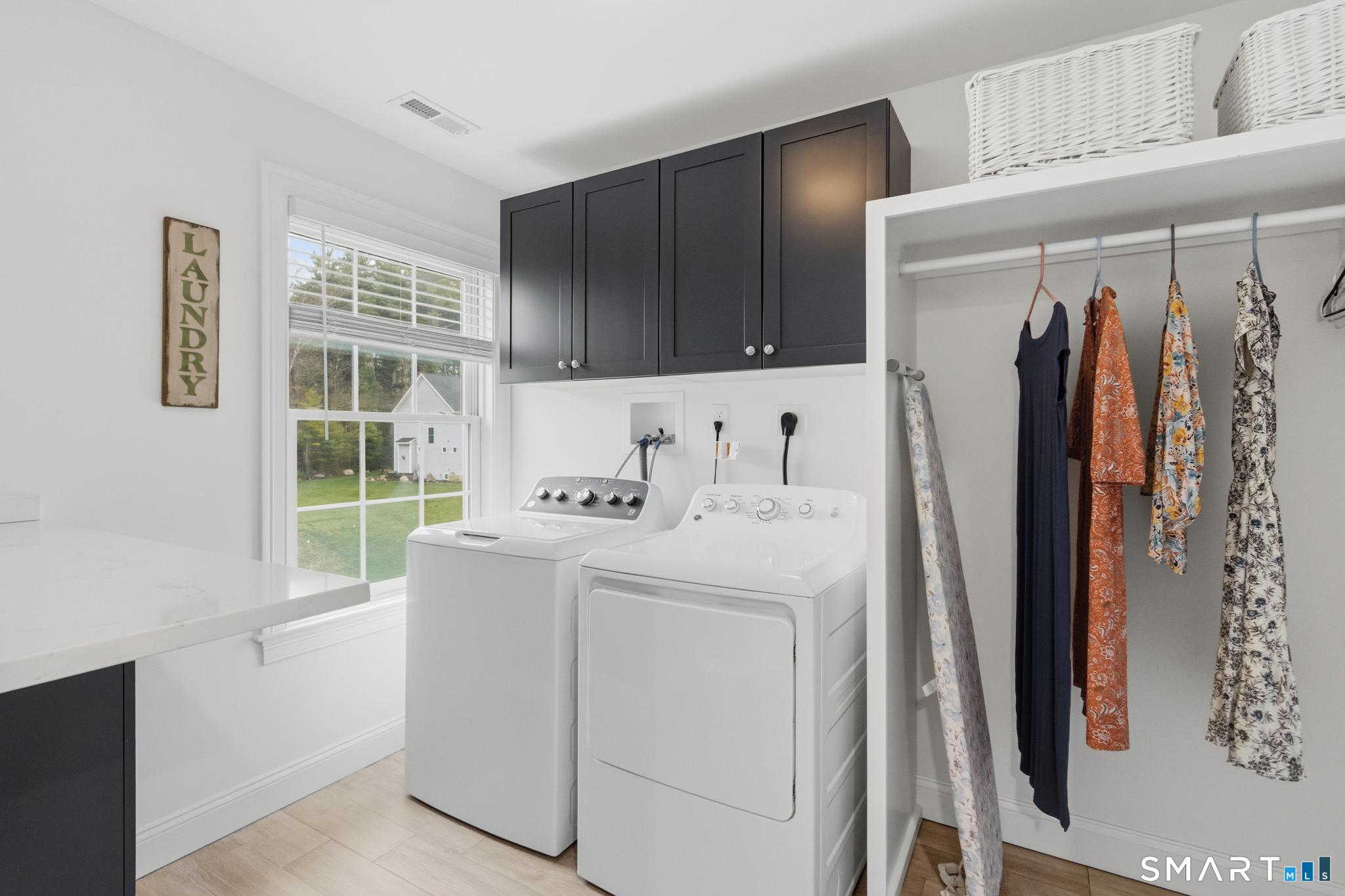 2 Murphys Turn Simsbury CT 06070
