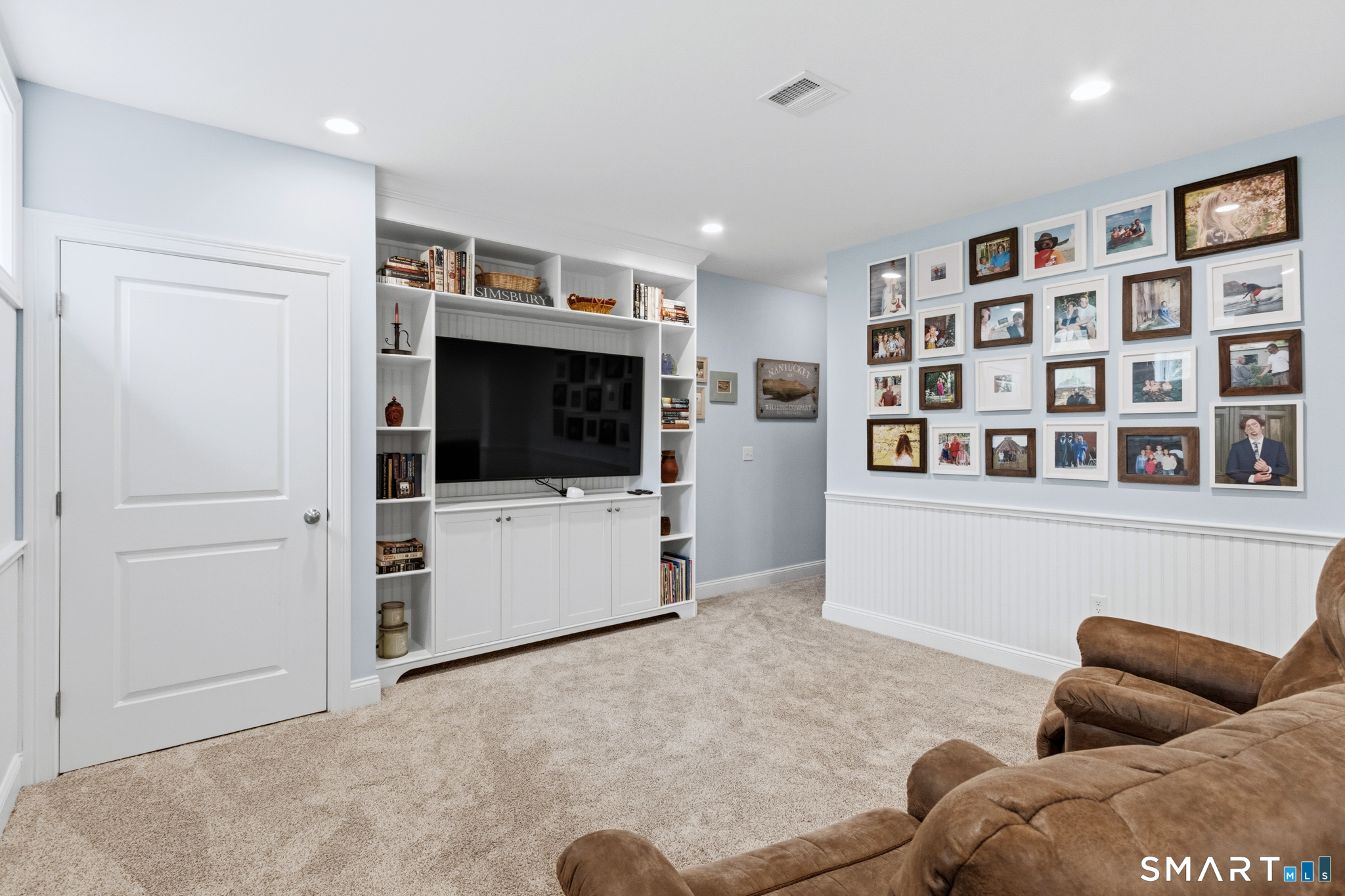 2 Murphys Turn Simsbury CT 06070