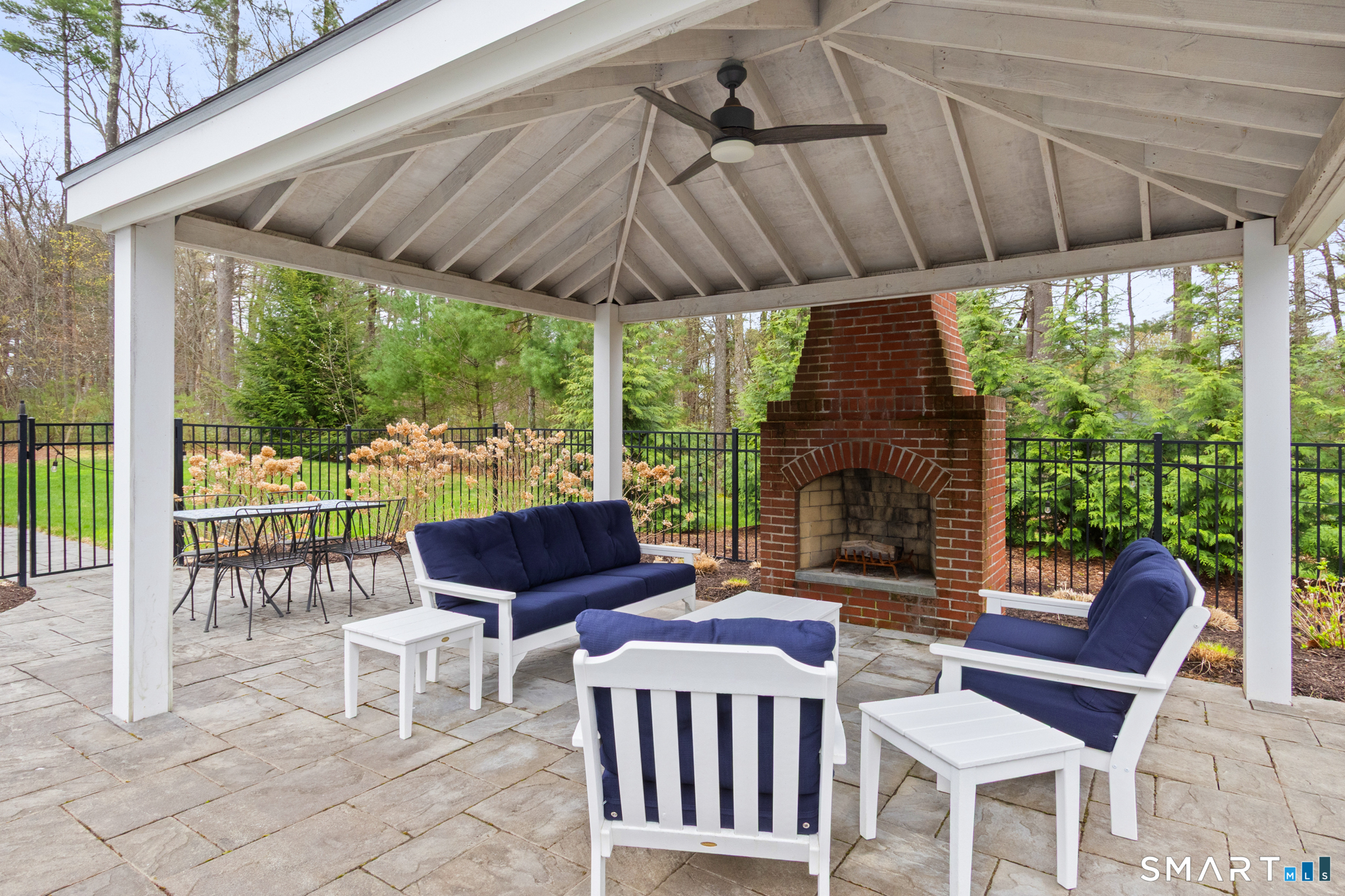 2 Murphys Turn Simsbury CT 06070