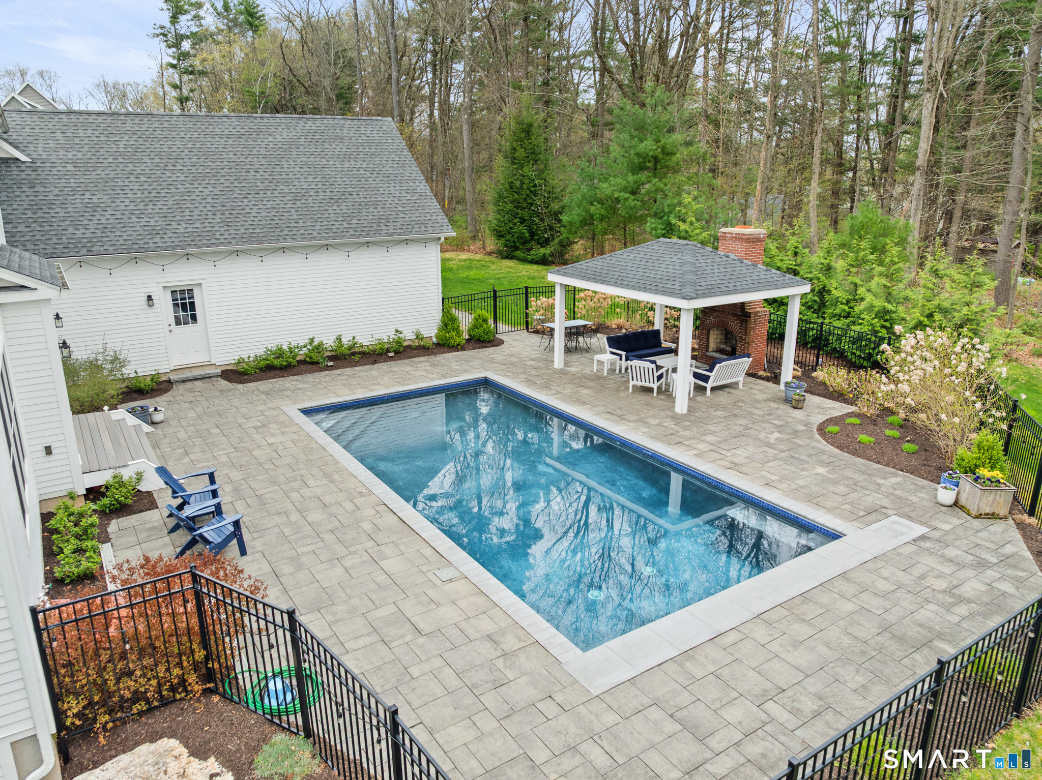 2 Murphys Turn Simsbury CT 06070