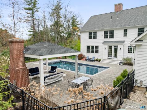 2 Murphys Turn Simsbury CT 06070