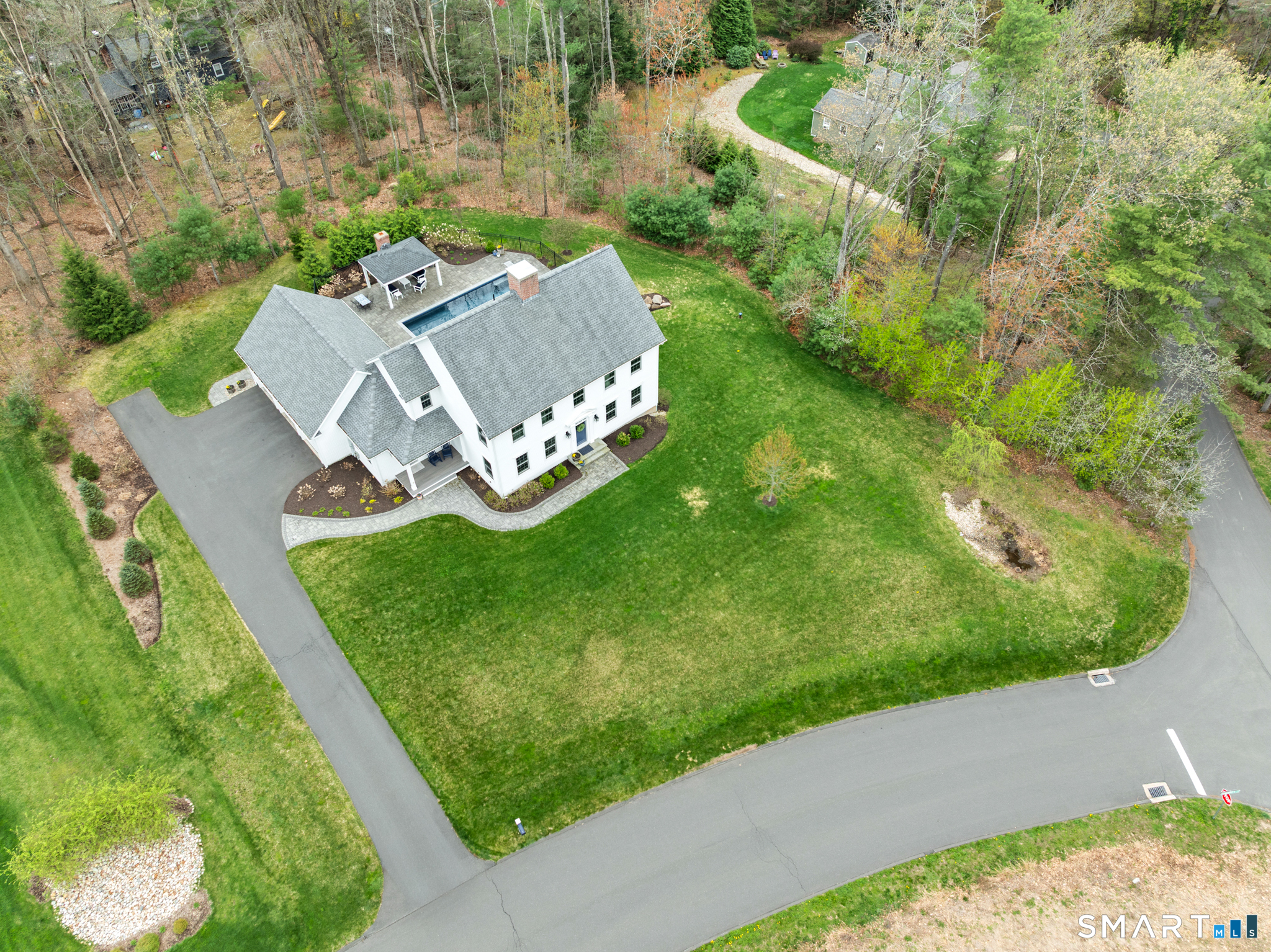 2 Murphys Turn Simsbury CT 06070