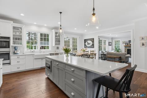 2 Murphys Turn Simsbury CT 06070