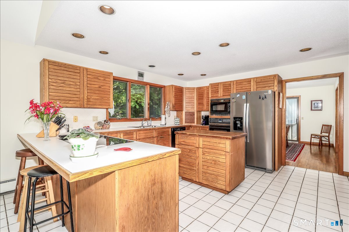 4 Deerfield Road Brookfield CT 06804