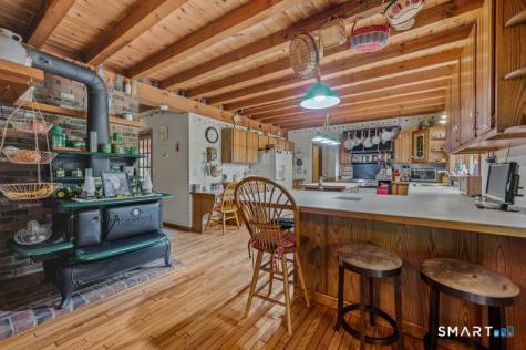 17 Markham Road East Hampton CT 06424