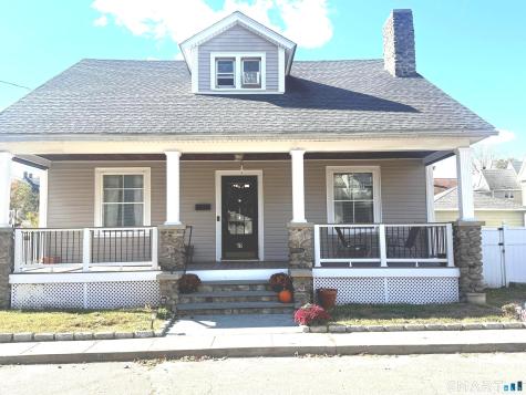 16 Holbrook Court Ansonia CT 06401