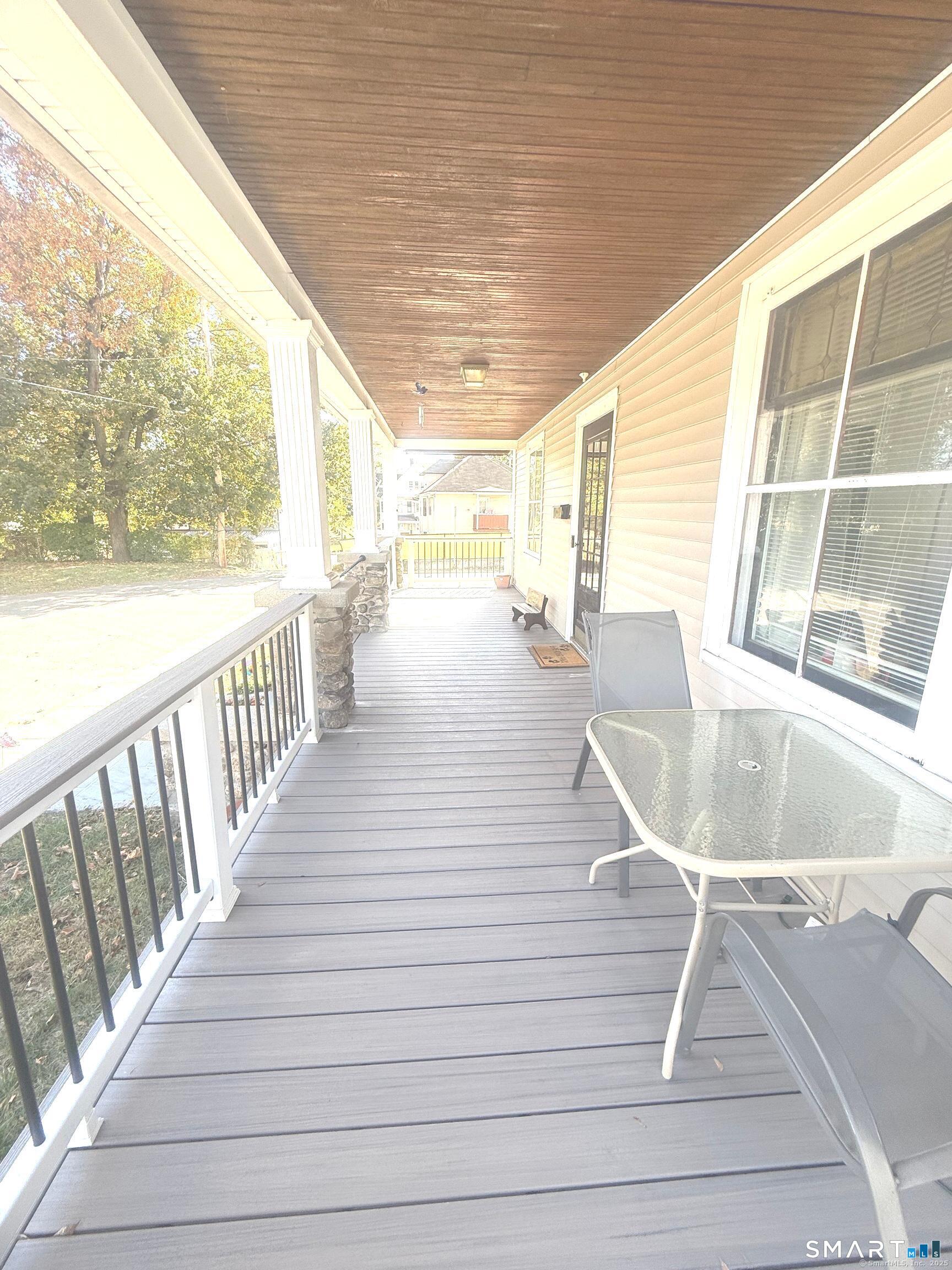 16 Holbrook Court Ansonia CT 06401