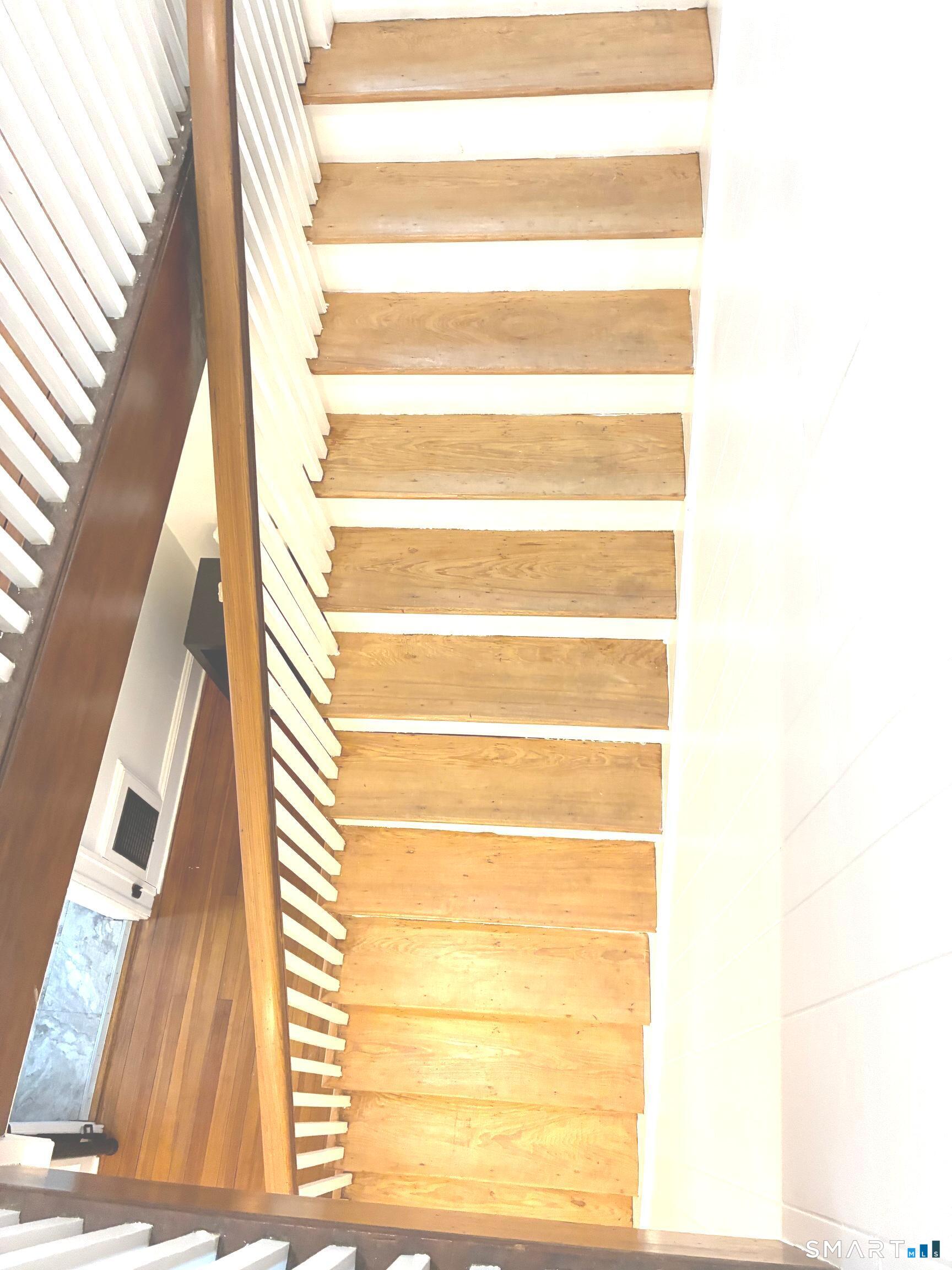 16 Holbrook Court Ansonia CT 06401